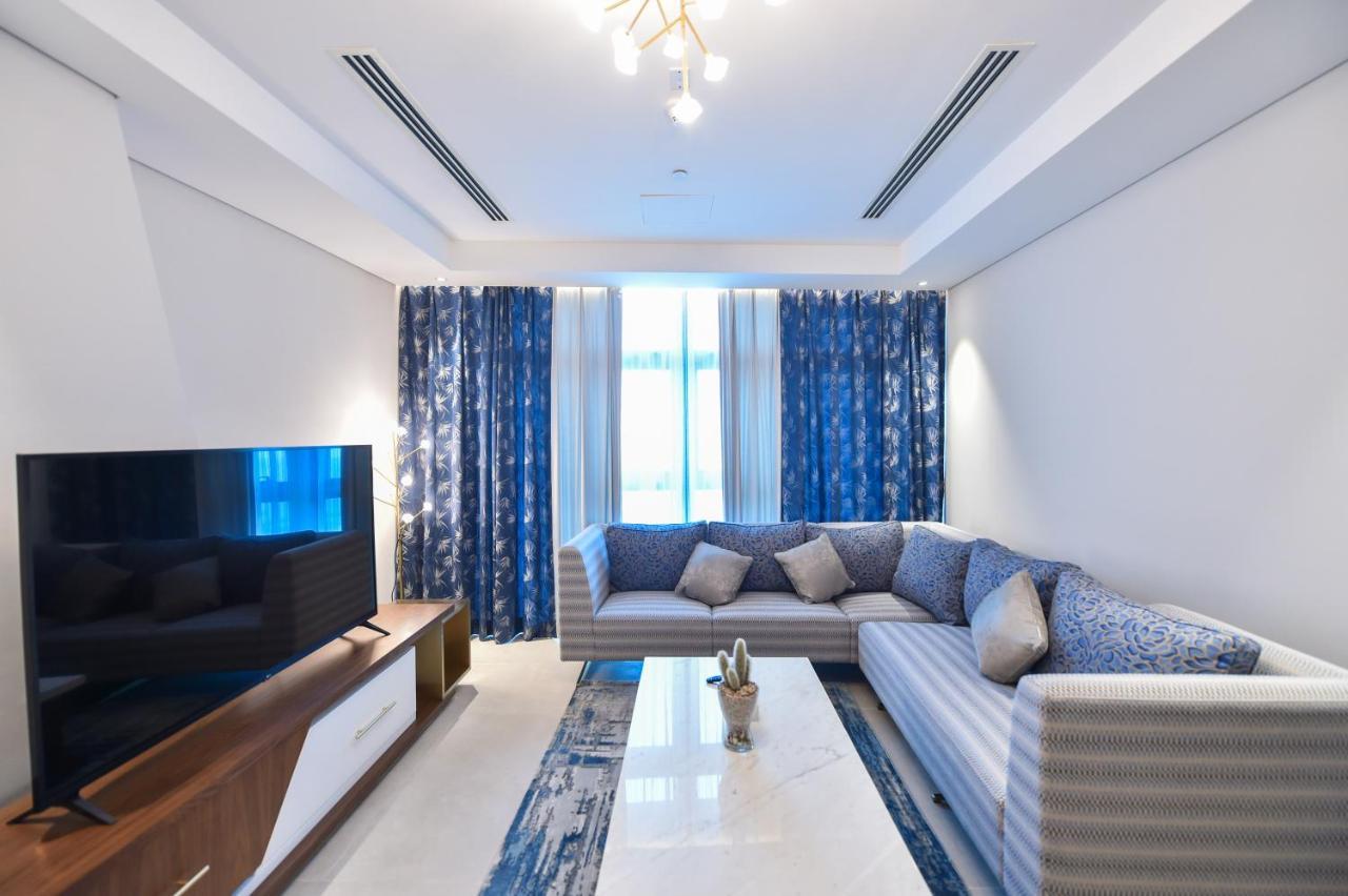 Waterfront Hotel Apartment Lusail Екстериор снимка A living room in a modern apartment