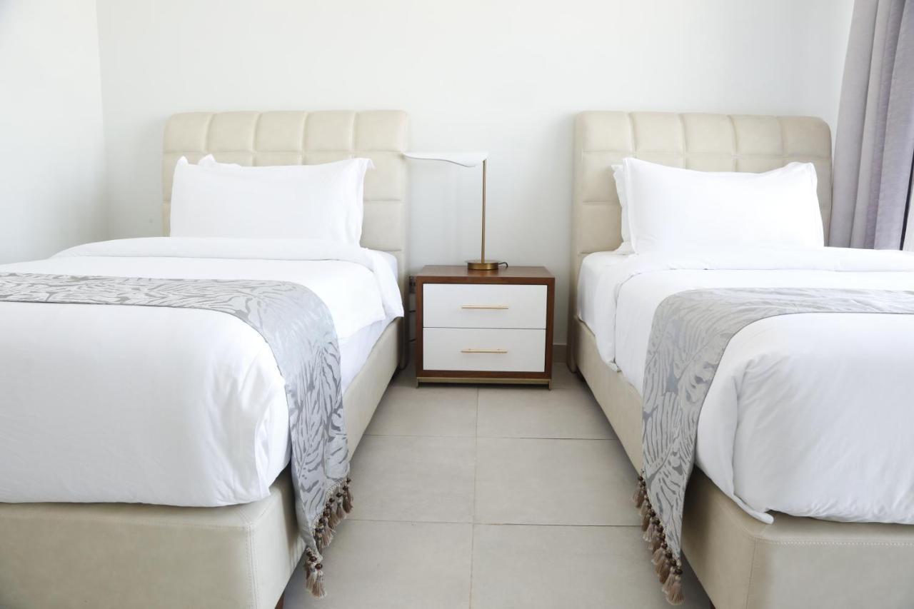 Waterfront Hotel Apartment Lusail Екстериор снимка Two beds